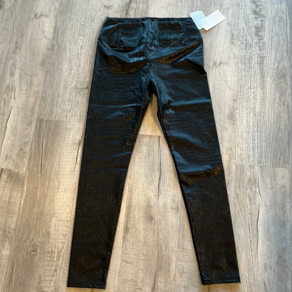 Seven of Mankind faux leather tights/pants Size M- New